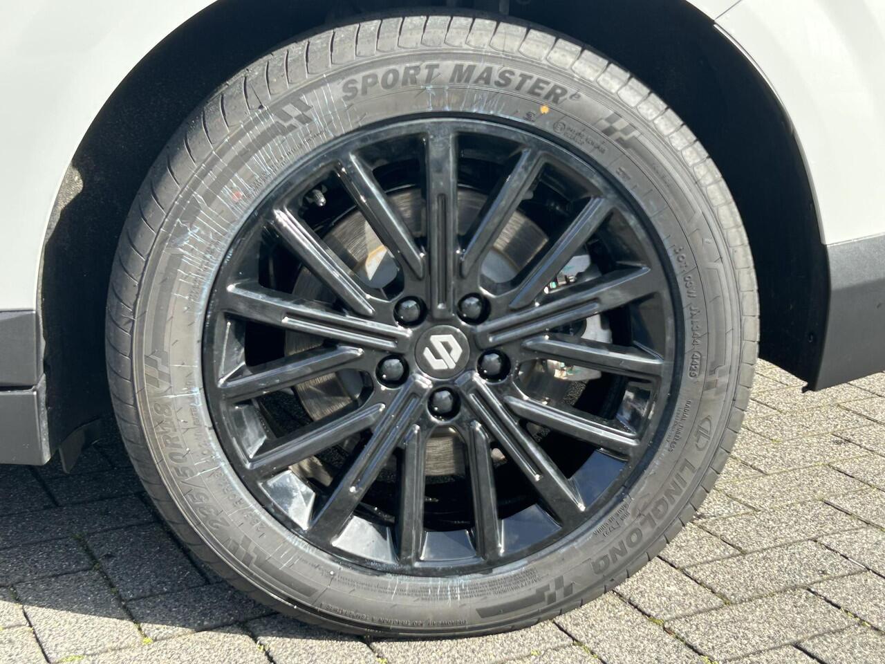 Leapmotor B10 Design ProMax 67.1 kWh 218PK Automaat Navigatie, Camera 360, Lichtmetalen velgen Black, Elektrische Achterklep, Kunstlederen bekleding, Stoel Verwarming & Ventilatie