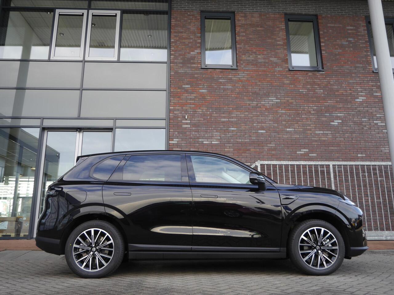 Leapmotor B10 Design ProMax 67.1 kWh | Licht interieur kleur | Navigatie | Rondom camera | 18inch Velgen | Elektrisch bedienbare achterklep | Panoramdak | Stoel verwarming en ventilatie | Stuurverwarming | Uit voorraad leverbaar
