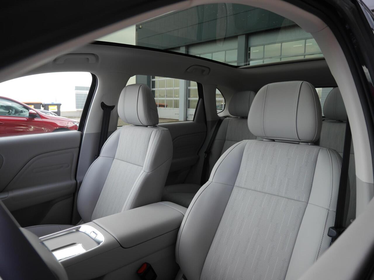 Leapmotor B10 Design ProMax 67.1 kWh | Licht interieur kleur | Navigatie | Rondom camera | 18inch Velgen | Elektrisch bedienbare achterklep | Panoramdak | Stoel verwarming en ventilatie | Stuurverwarming | Uit voorraad leverbaar