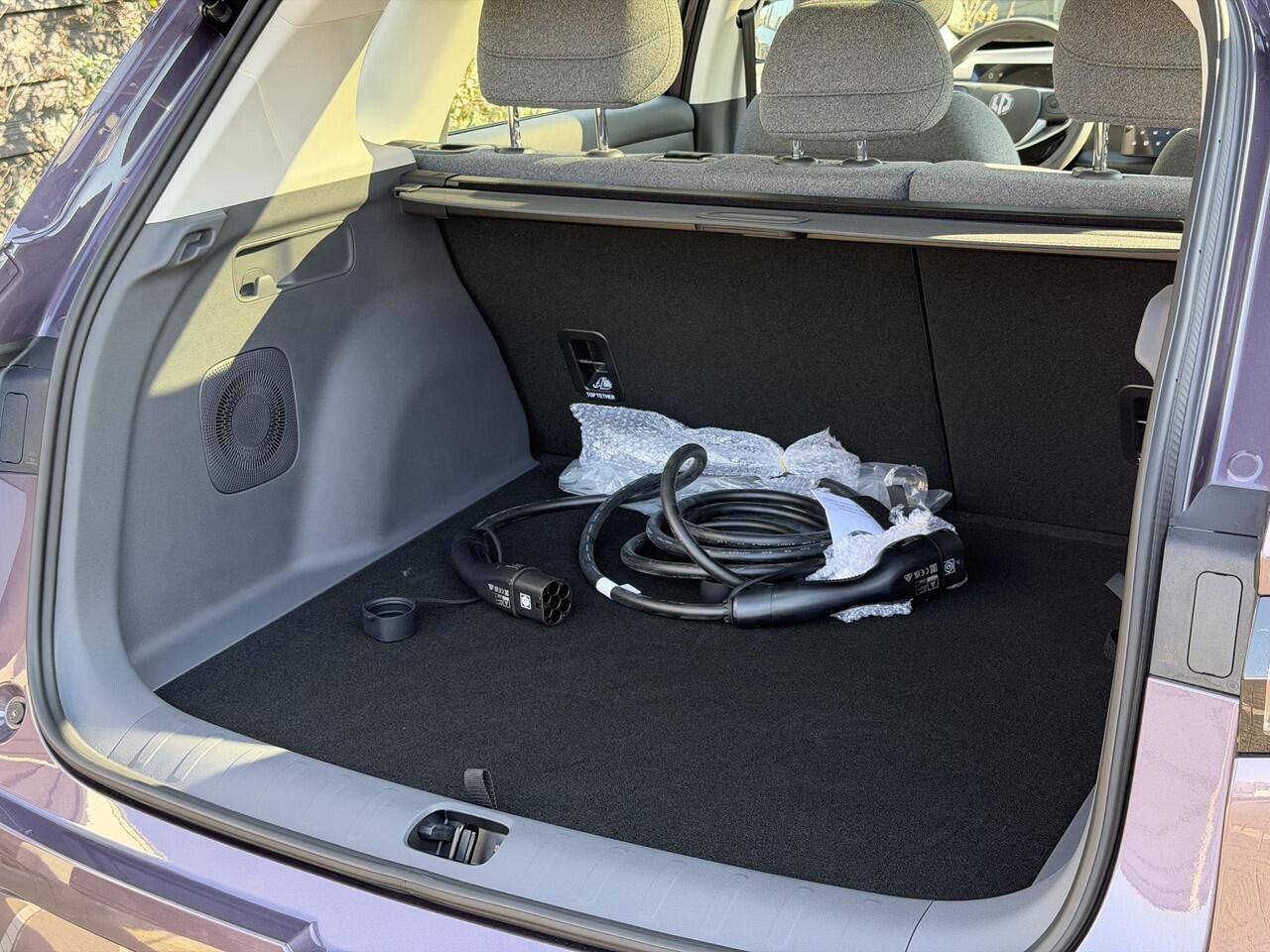 Leapmotor B10 Life ProMax 67.1 kWh 218PK Automaat Navigatie, Rondomzichtcamera, Adaptieve cruise Control, Climate Control, Panoramadak