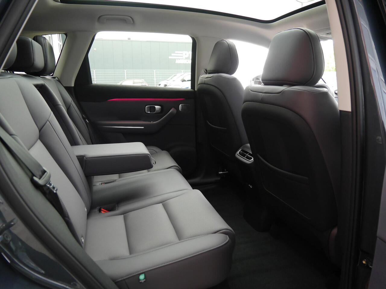 Leapmotor C10 REEV Design 28.4 kWh | Nieuwe auto | Gecombineerde actieradius WLTP 974km | 1500 kg Trekgewicht | Diverse kleuren leverbaar | Full options | Stuurverwarming | Stoelverwarming en koeling | Elektrisch verstelbare voorstoelen | Navigatie | Keyless entry & st