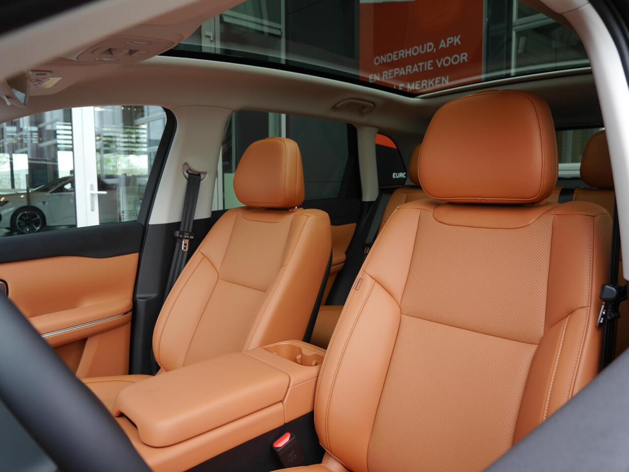 Leapmotor C10 REEV Design 28.4 kWh | Nieuwe auto | Gecombineerde actieradius WLTP 974km | 1500 kg Trekgewicht | Diverse kleuren leverbaar | Full options | Stuurverwarming | Stoelverwarming en koeling | Elektrisch verstelbare voorstoelen | Navigatie | Keyless entry & st