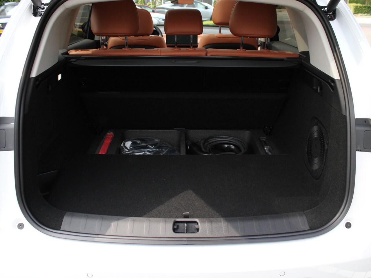 Leapmotor C10 REEV Design 28.4 kWh 215PK Automaat Camera systeem rondom, Stoelverwarming/koeling, Panoramadak, Navigatie