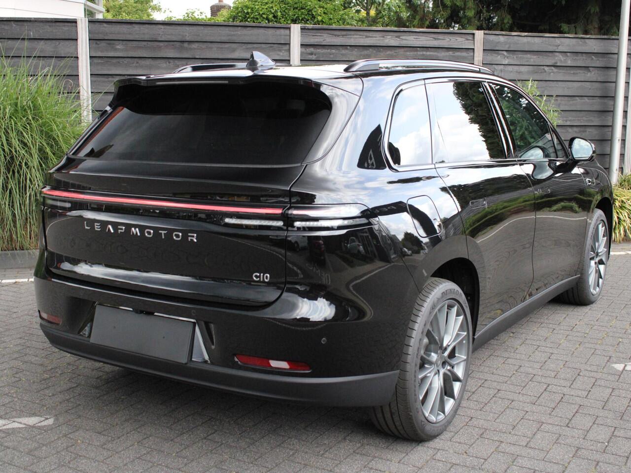 Leapmotor C10 REEV Design 28.4 kWh 215PK Automaat Camera systeem rondom, Stoelverwarming/koeling, Panoramadak, Navigatie