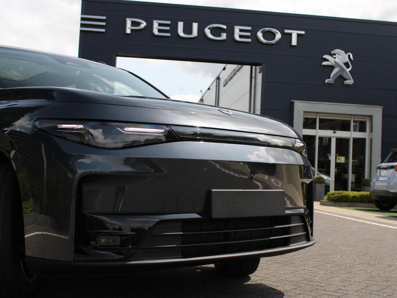 Leapmotor C10 Design Pro 69.9 kWh 218PK Automaat Camera systeem rondom, Stoelverwarming/koeling, Panoramadak, Navigatie