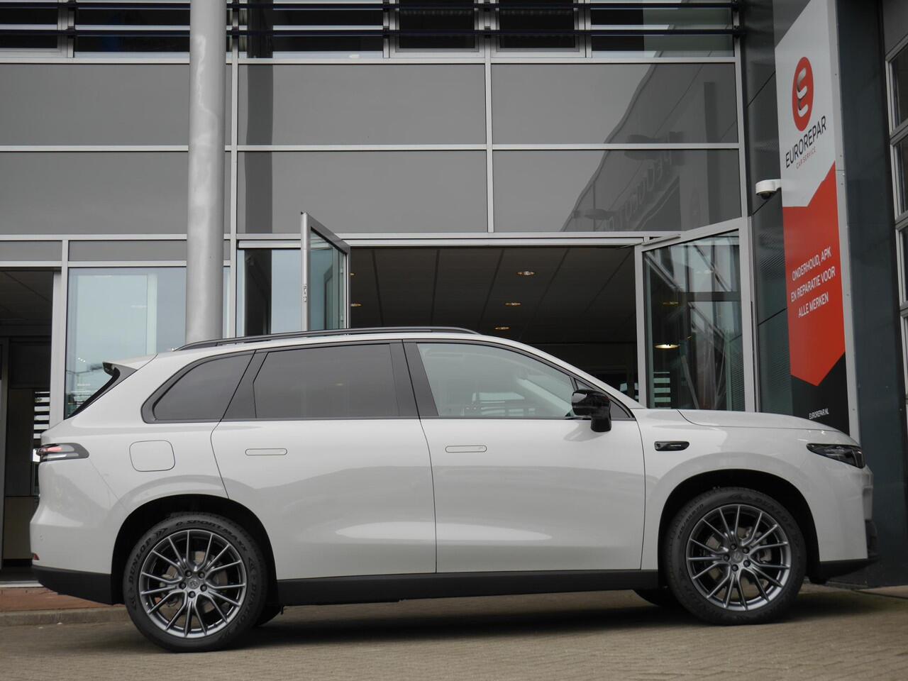 Leapmotor C10 REEV Design 28.4 kWh | Nieuwe auto | Gecombineerde actieradius WLTP 974km | 1500 kg Trekgewicht | Diverse kleuren leverbaar | Full options | Stuurverwarming | Stoelverwarming en koeling | Elektrisch verstelbare voorstoelen | Navigatie | Keyless entry & st