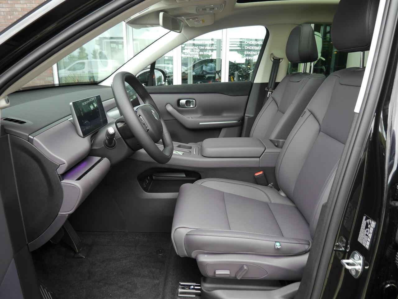 Leapmotor C10 REEV Design 28.4 kWh | Nieuwe auto | Gecombineerde actieradius WLTP 974km | 1500 kg Trekgewicht | Diverse kleuren leverbaar | Full options | Stuurverwarming | Stoelverwarming en koeling | Elektrisch verstelbare voorstoelen | Navigatie | Keyless entry & st