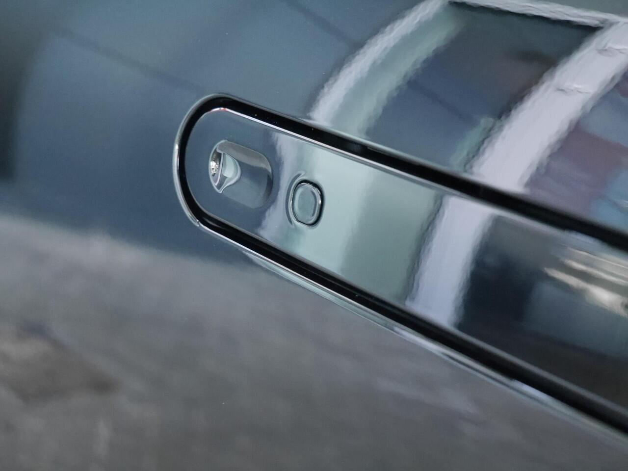 Leapmotor C10 Design 69.9 kWh | uit Voorraad leverbaar | Panoramadak | Elektrische achterklep | 20inch velgen | Camera voor en achter | Lederen bekleding