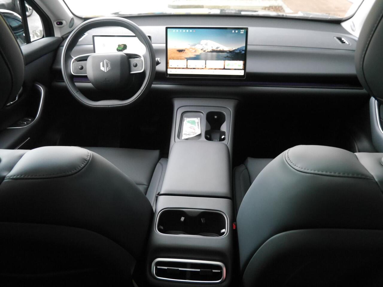 Leapmotor C10 Design ProMax 81.9 kWh | Nieuwe auto | Wltp 510km | 295 PK | Stuur verwarming | Stoel verwarming en ventilatie | 1500 kg trekgewicht | Panorama dak | Zeer veel ruimte