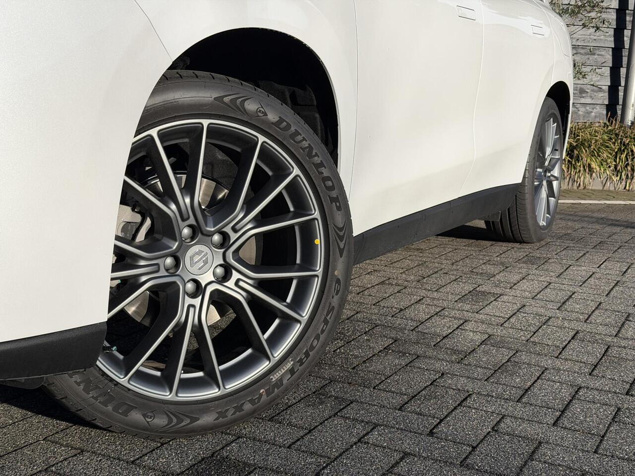 Leapmotor C10 REEV Design 28.4 kWh 215PK Automaat Navigatie, Camera 360, Lichtmetalen velgen, Elektrische Achterklep, Kunstlederen bekleding, Stoel Verwarming & Ventilatie