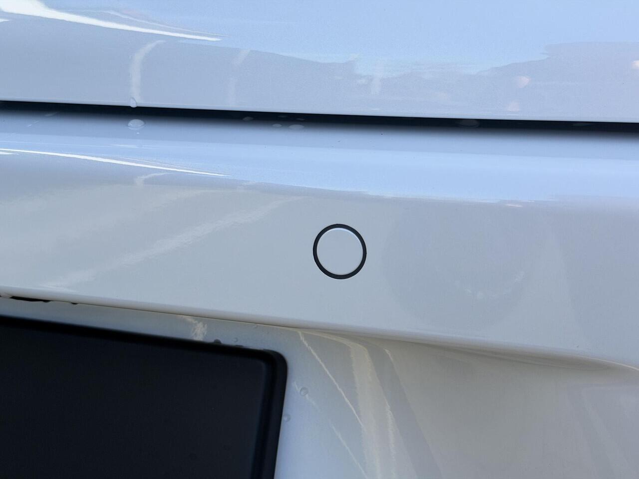 Leapmotor C10 REEV Design 28.4 kWh 215PK Automaat Navigatie, Camera 360, Lichtmetalen velgen, Elektrische Achterklep, Kunstlederen bekleding, Stoel Verwarming & Ventilatie