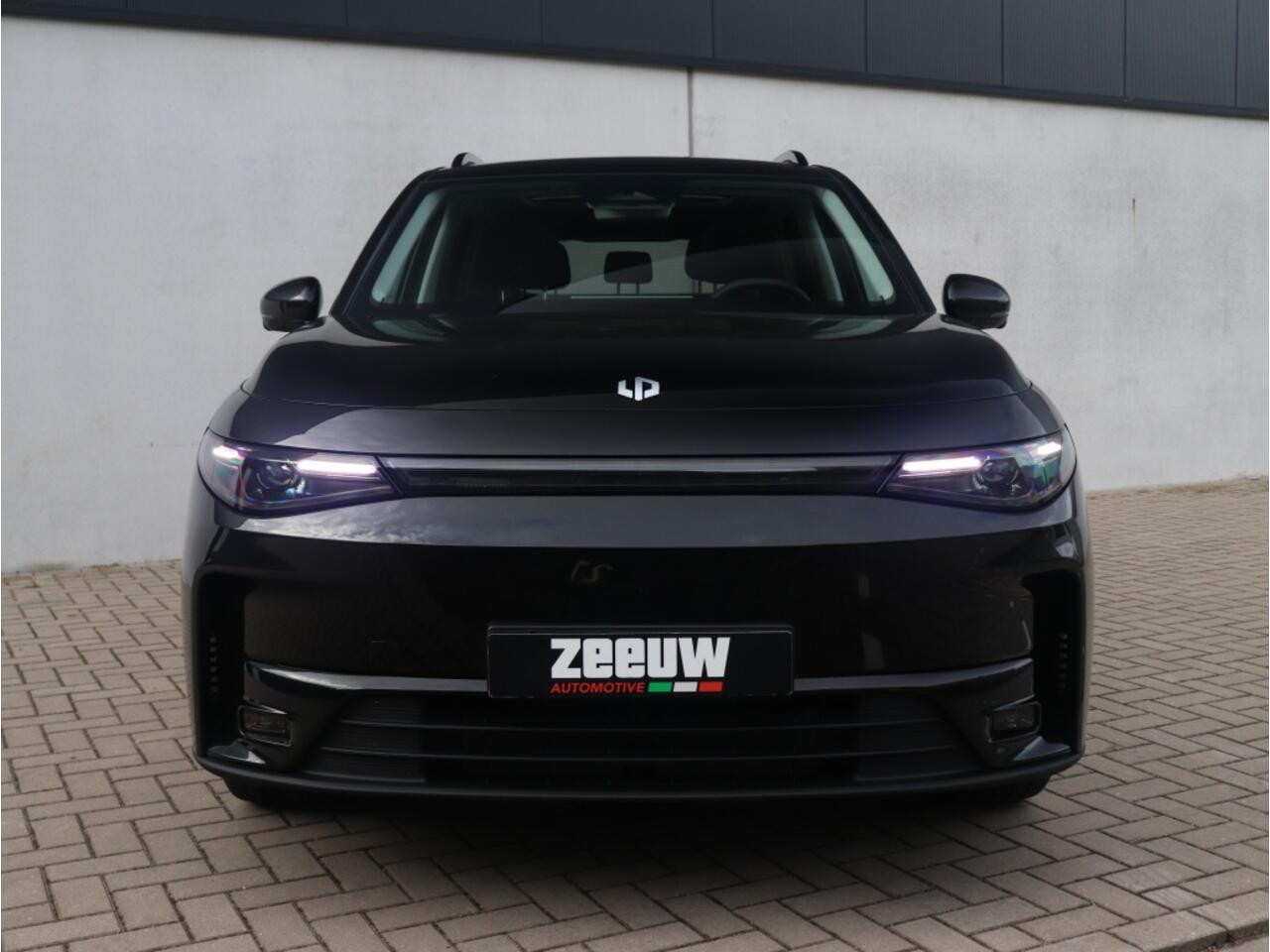 Leapmotor C10 Design ProMax 81.9 kWh 300 PK | Black | 360cam | Glazen Dak