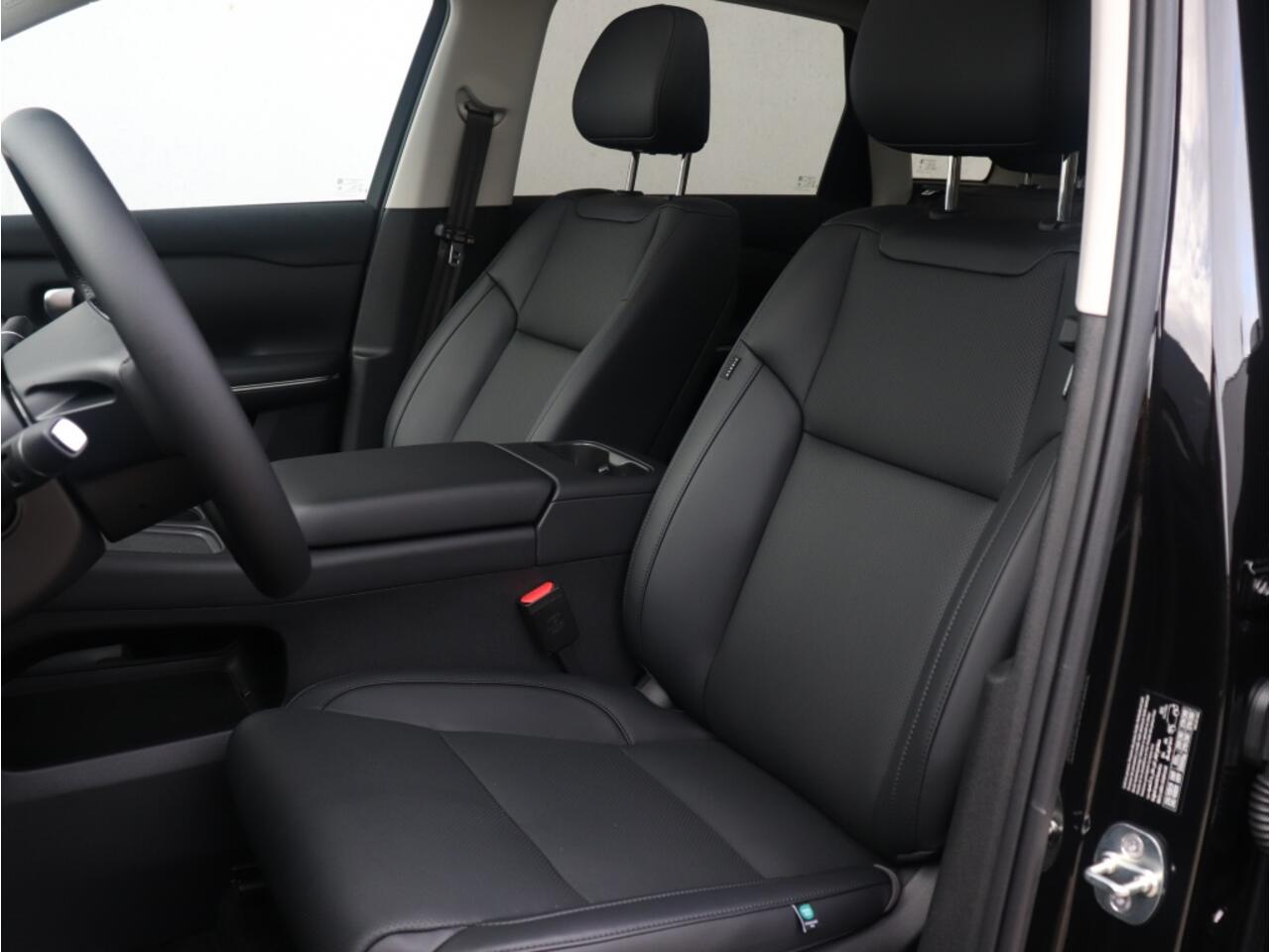 Leapmotor C10 Design ProMax AWD 82 kWh 600 PK | Black | 360cam | Glazen Dak