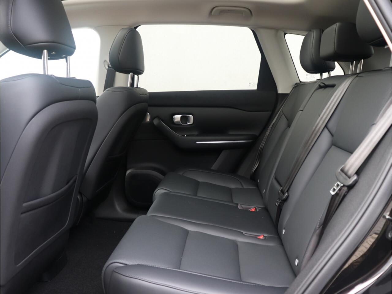 Leapmotor C10 Design ProMax AWD 82 kWh 600 PK | Black | 360cam | Glazen Dak