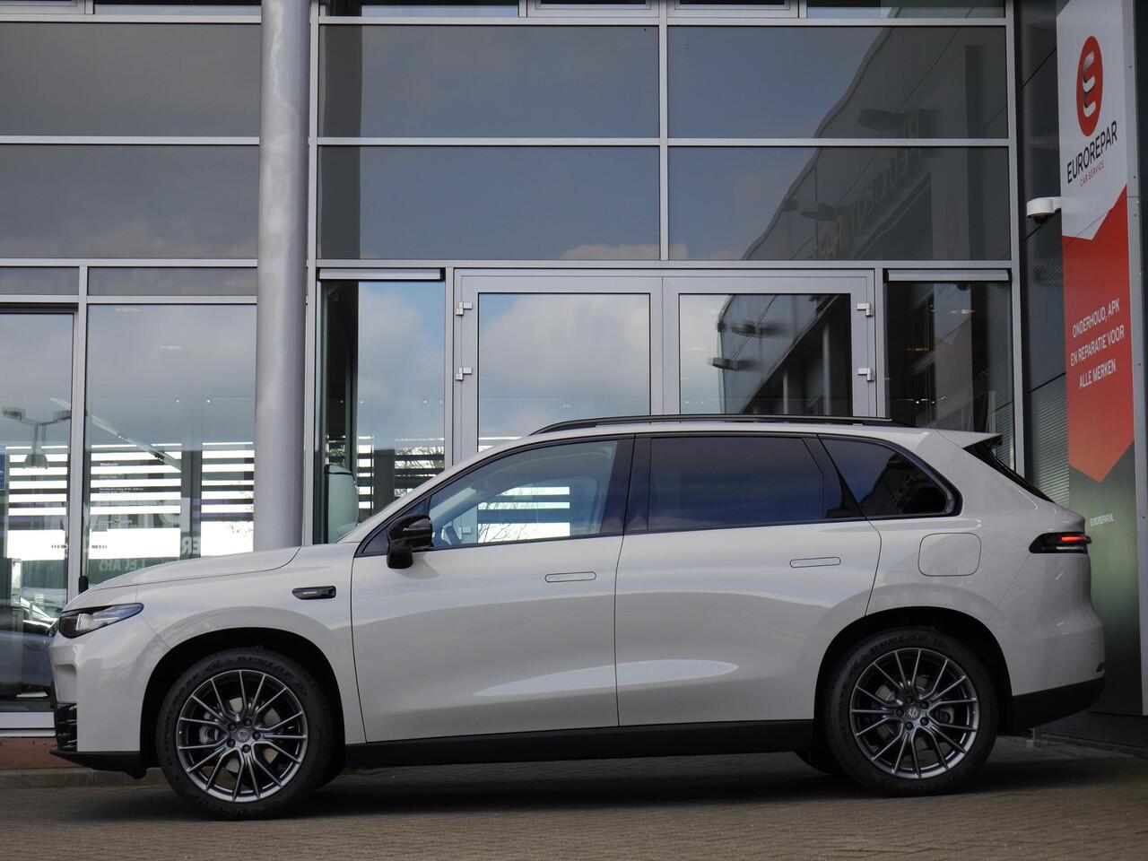 Leapmotor C10 Design Pro 69.9 kWh | Nieuw | Uit voorraad | Panoramadak | Camera | 1500 Trekgewicht | Lederenbekleding | Elektrische achterklep