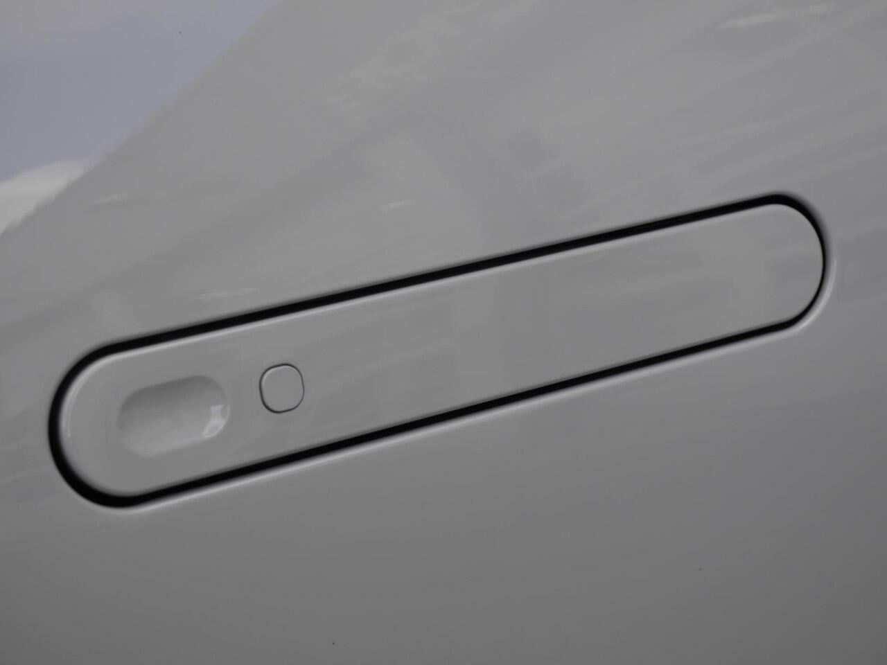 Leapmotor C10 Design Pro 69.9 kWh | Nieuw | Uit voorraad | Panoramadak | Camera | 1500 Trekgewicht | Lederenbekleding | Elektrische achterklep