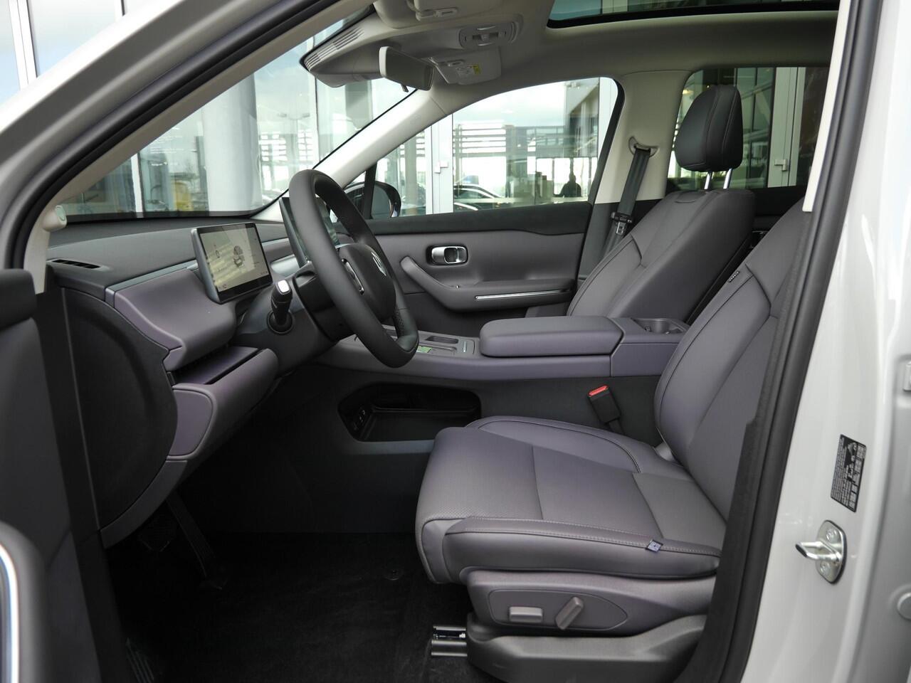 Leapmotor C10 Design Pro 69.9 kWh | Nieuw | Uit voorraad | Panoramadak | Camera | 1500 Trekgewicht | Lederenbekleding | Elektrische achterklep