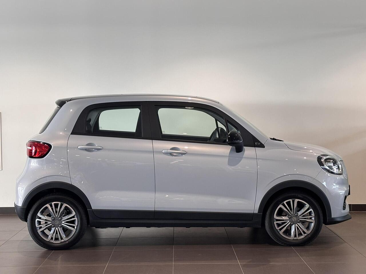 Leapmotor T03 5-deurs Design EV 37,3kWh 95pk AUTOMAAT | CAMERA | CLIMA | PANODAK | ADAPTIVE CRUISE | DODEHOEKBEW. | LM-VELGEN | NAVI |