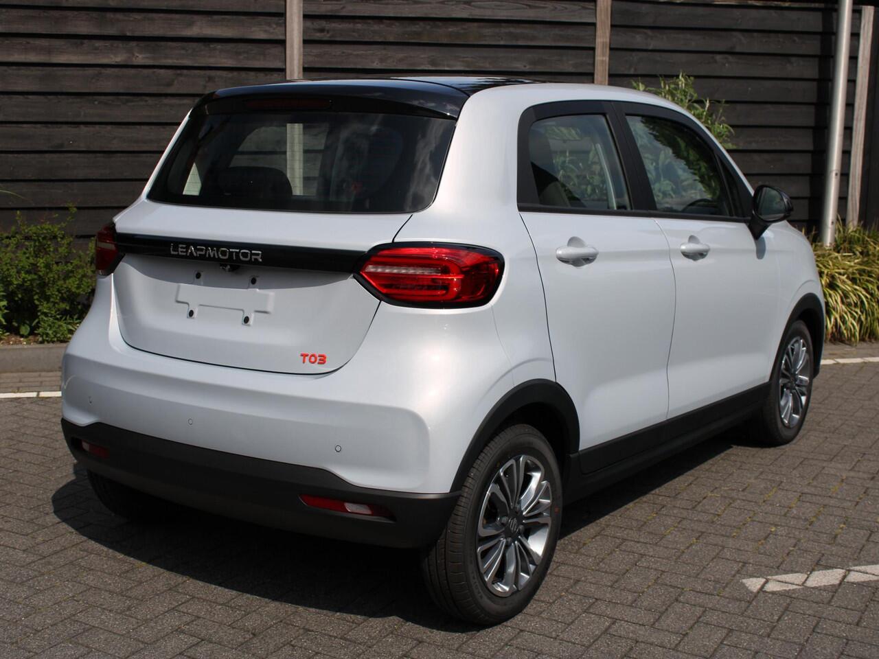 Leapmotor T03 Design 37.3 kWh 95PK Automaat Navigatie, Camera achter, Parkeerhulp achter, Audio, Keyless Start, Lichtmetalen velgen