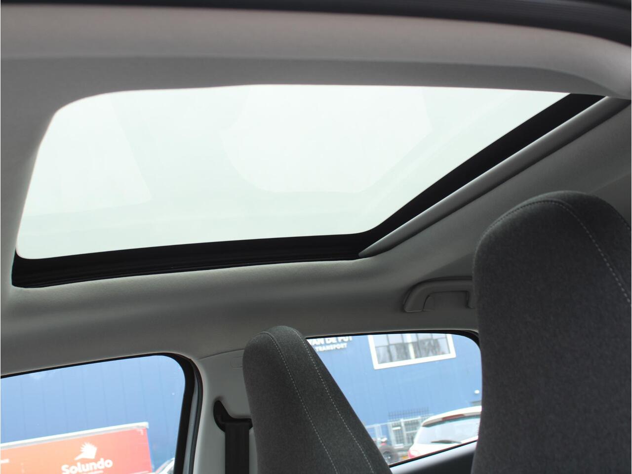 Leapmotor T03 Design 37.3 kWh 95PK Panoramadak, Cruise Control, Achteruitrijcamera, Navigatie