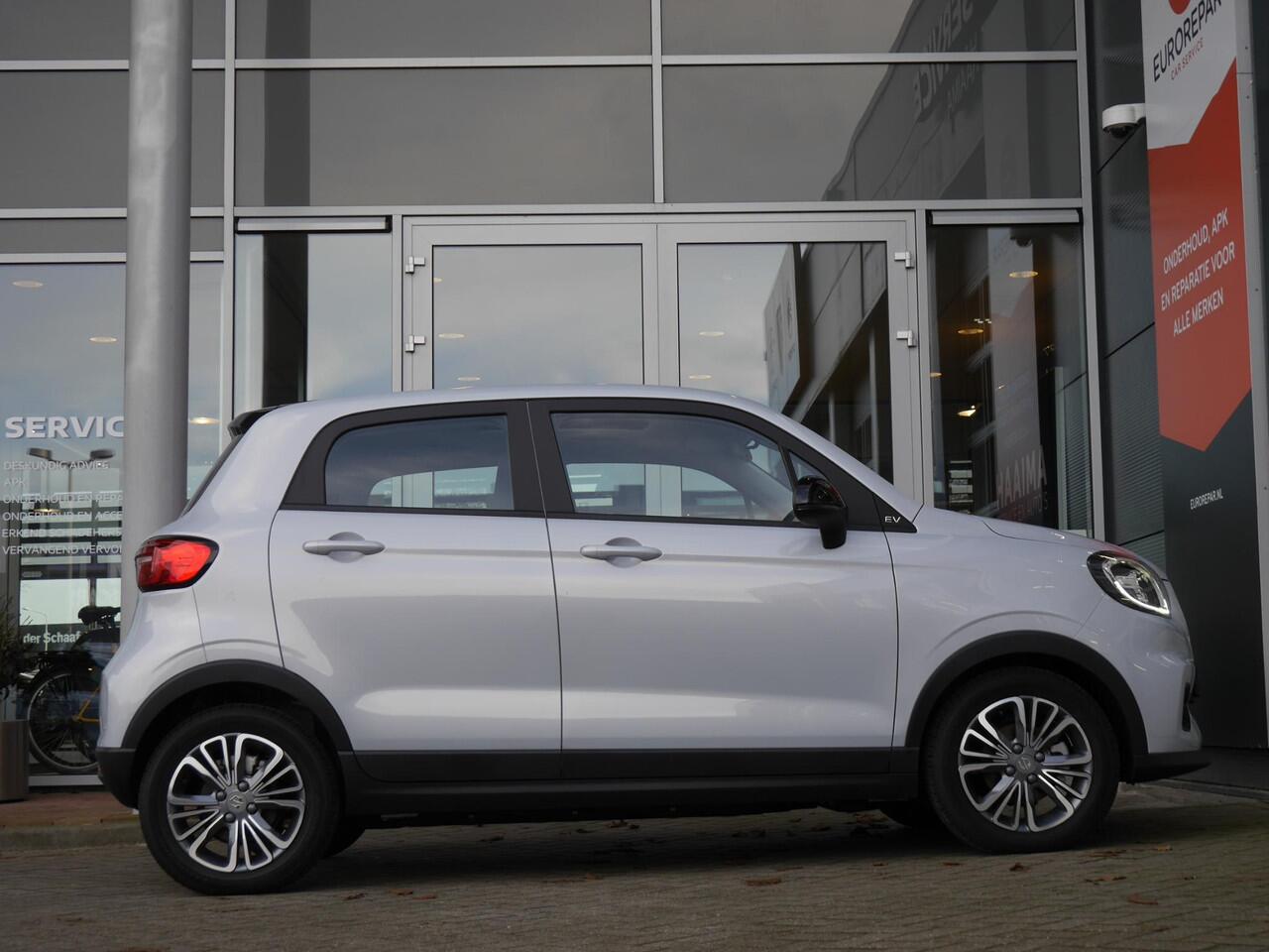 Leapmotor T03 Design 37.3 kWh | Snel leverbaar | Camera | Panorama dak | Adaptieve cruise control | Dodehoek detectie | Lichtmetalen velgen