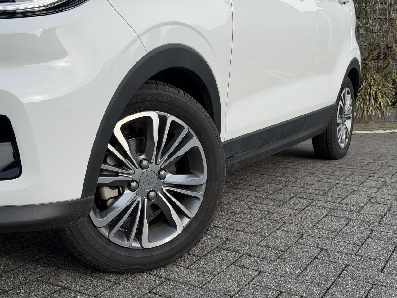 Leapmotor T03 Design 37.3 kWh 95PK Automaat Navigatie, Camera achter, Parkeerhulp achter, Audio, Keyless Start, Lichtmetalen velgen