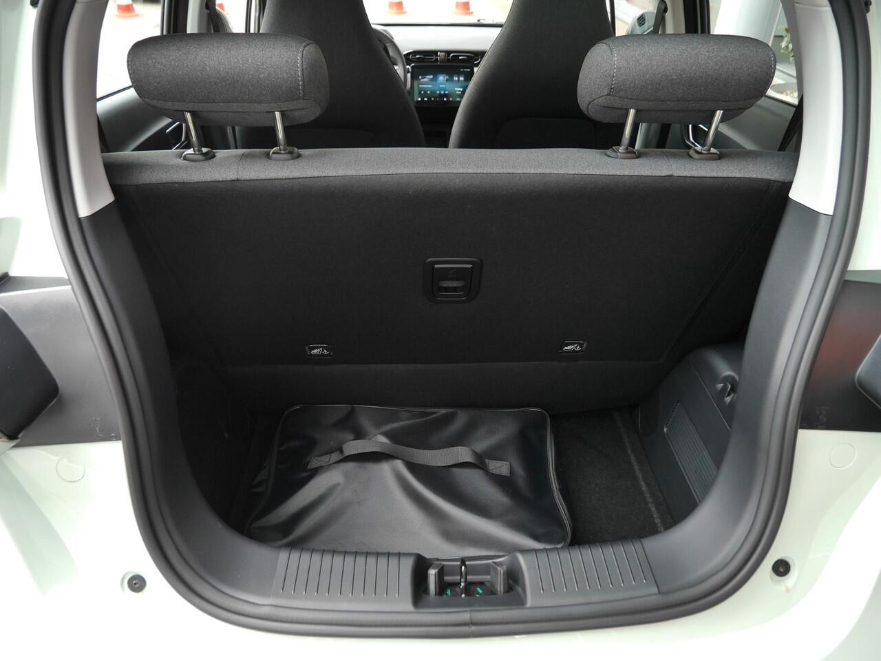 Leapmotor T03 Design 37.3 kWh | Nieuw | Snel leverbaar | Camera | Panoramadak | Adaptive cruise control | Dodehoek detectie | Lichtmetalen velgen