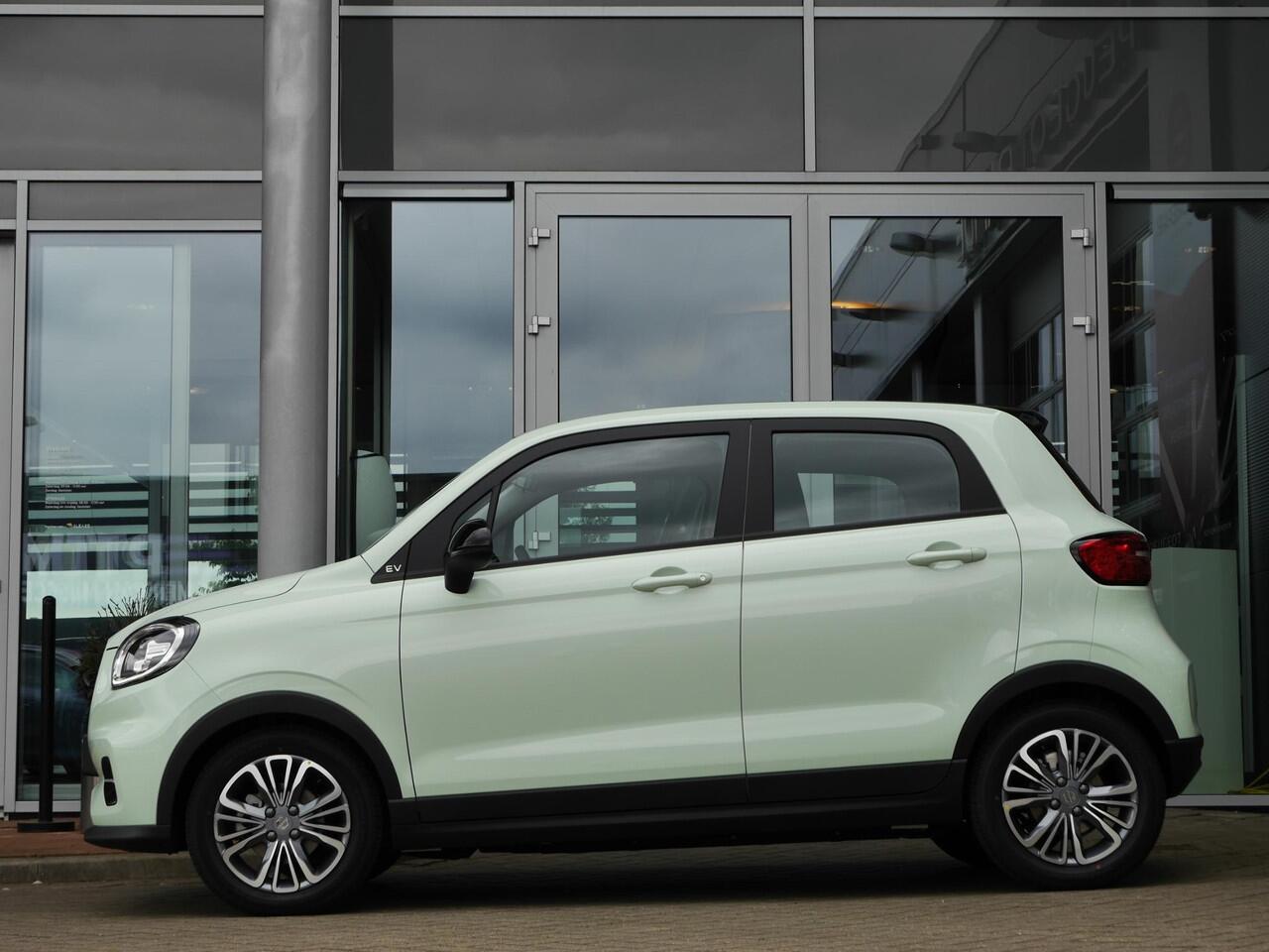 Leapmotor T03 Design 37.3 kWh | Nieuw | Snel leverbaar | Camera | Panoramadak | Adaptive cruise control | Dodehoek detectie | Lichtmetalen velgen