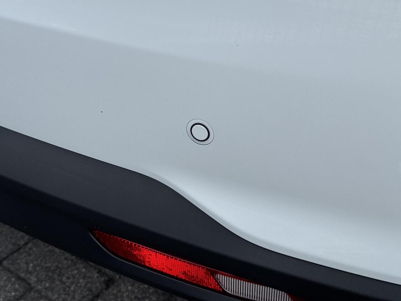 Leapmotor T03 Design 37.3 kWh 95PK Automaat Navigatie, Camera achter, Parkeerhulp achter, Audio, Keyless Start, Lichtmetalen velgen