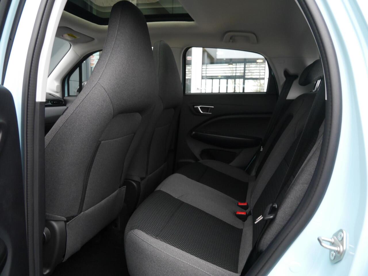 Leapmotor T03 Design 37.3 kWh | Nieuw | Snel leverbaar | Camera | Panoramadak | Adaptive cruise control | Dodehoek detectie | Lichtmetalen velgen