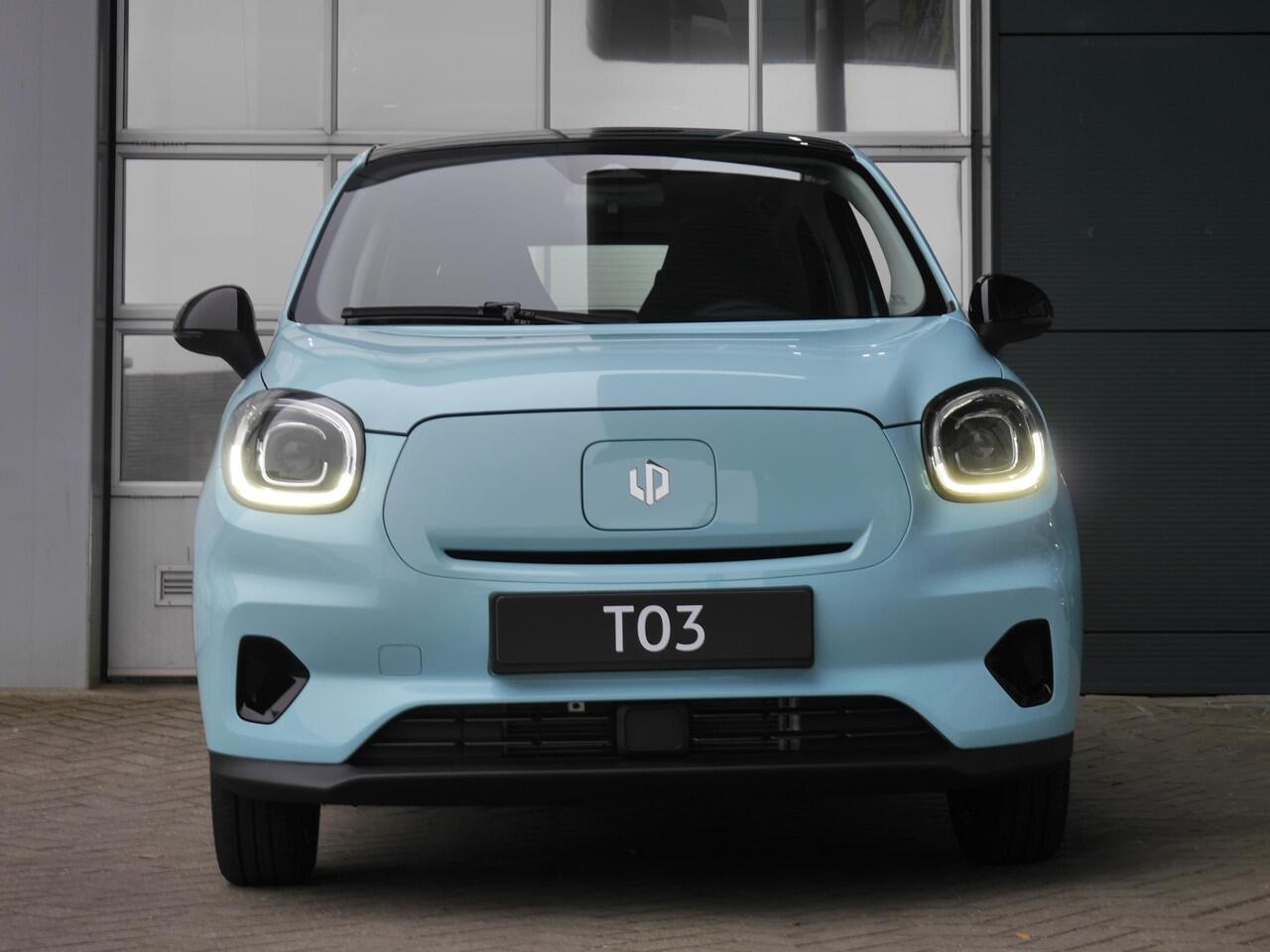 Leapmotor T03 Design 37.3 kWh | Nieuw | Snel leverbaar | Camera | Panoramadak | Adaptive cruise control | Dodehoek detectie | Lichtmetalen velgen