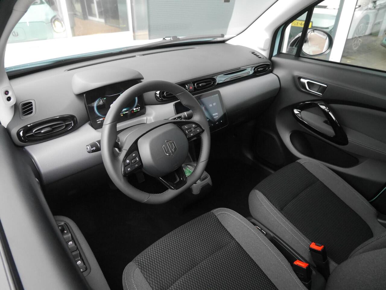 Leapmotor T03 Design 37.3 kWh | Nieuw | Snel leverbaar | Camera | Panoramadak | Adaptive cruise control | Dodehoek detectie | Lichtmetalen velgen