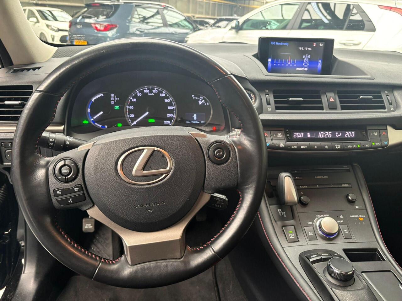 Lexus CT 200h Business Edition met speciaal sport interieur, zeer nette auto Garantie tot 2029