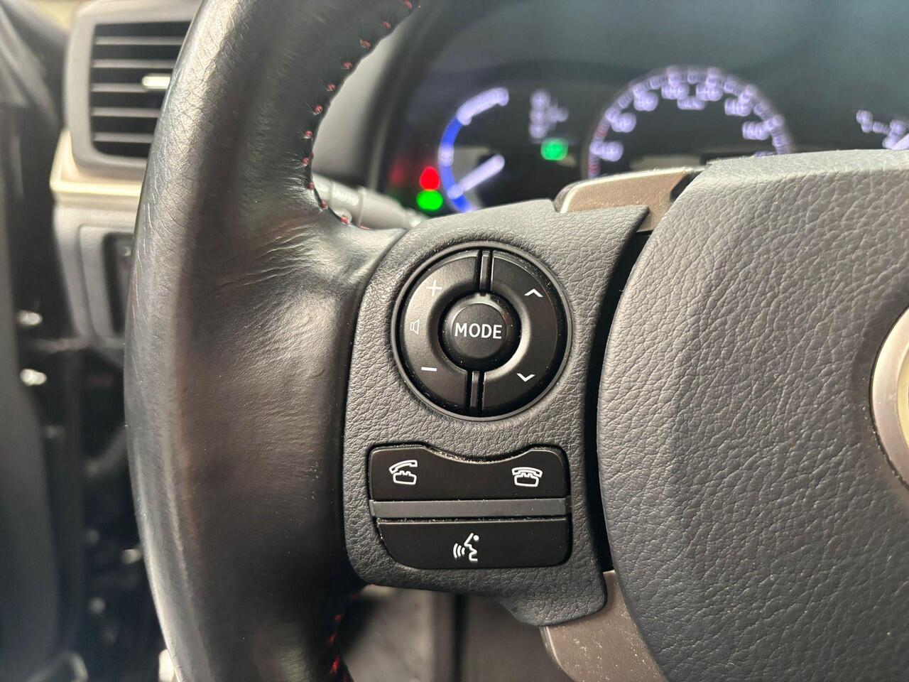 Lexus CT 200h Business Edition met speciaal sport interieur, zeer nette auto Garantie tot 2029