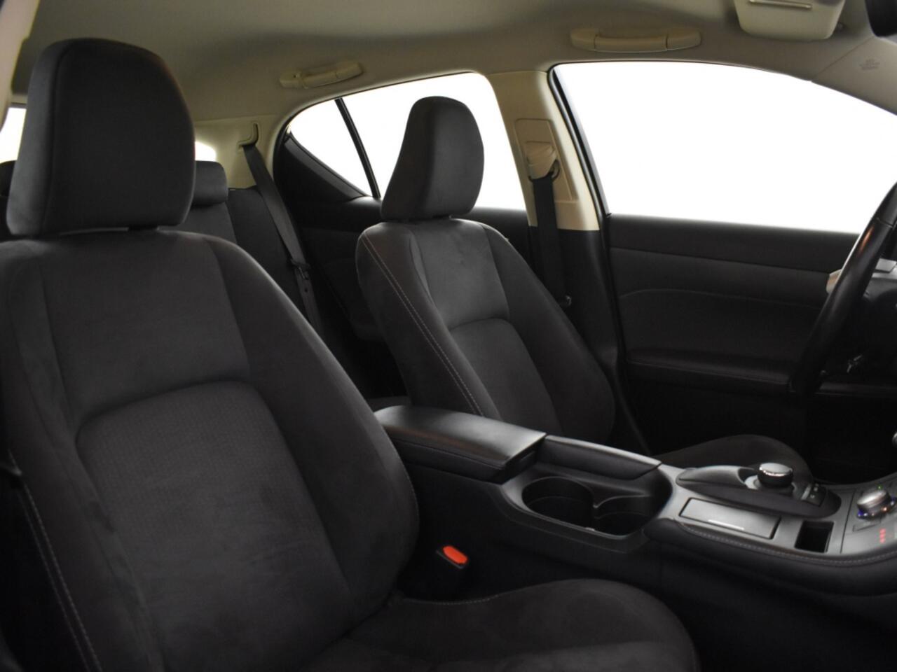 Lexus CT 200h Business Line | Adapt. cruise | Trekhaak | Navigatie |