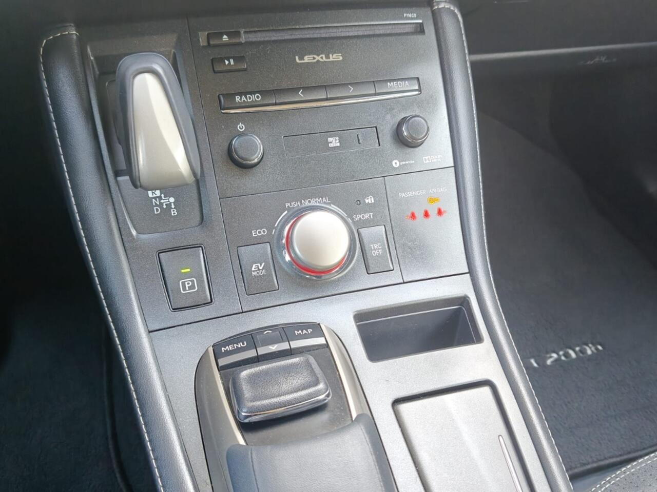 Lexus CT 200h Edition 30, CAMERA / NAVI / DEALER ONDERHOUDEN