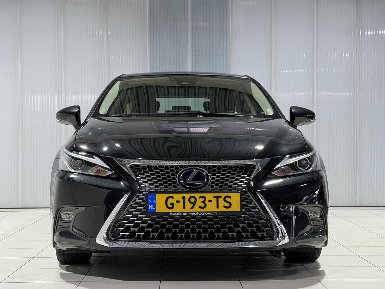 Lexus CT 200h Sport Edition | Alcantara bekleding | Parkeersensoren V+A | Camera | Navigatie | Cruisecontrol