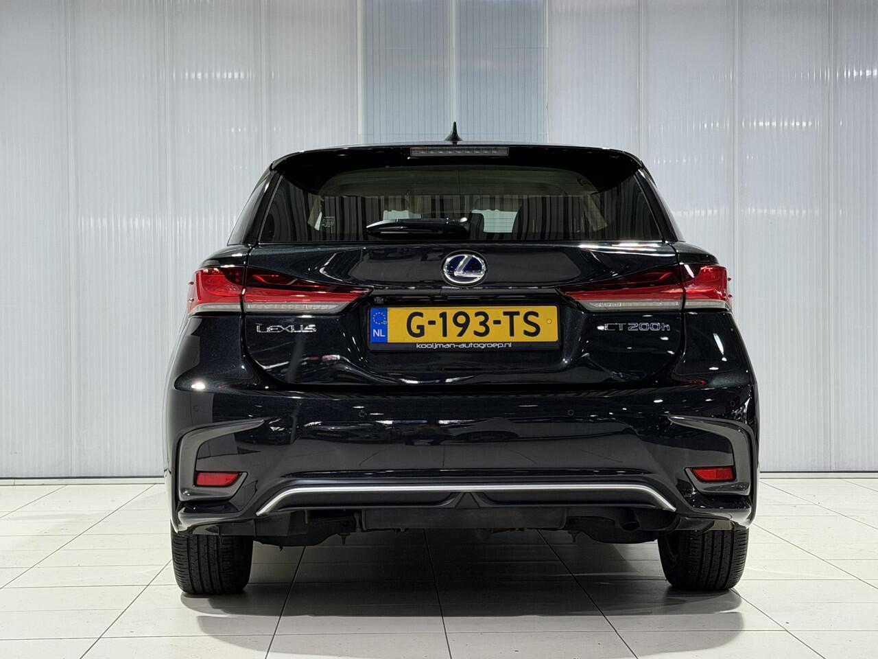 Lexus CT 200h Sport Edition | Alcantara bekleding | Parkeersensoren V+A | Camera | Navigatie | Cruisecontrol