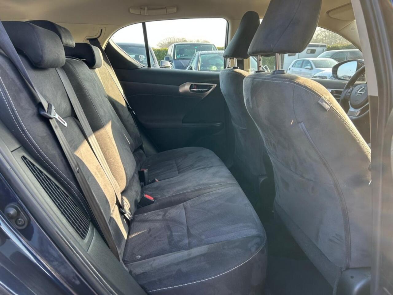 Lexus CT 200H ULTIMATE ED. Xenon, Cruise, Alcantara