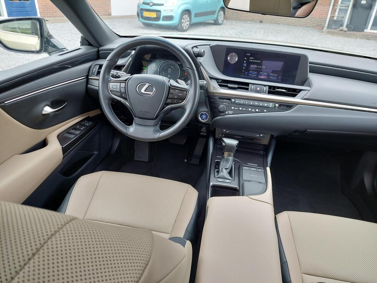 Lexus Es 300h Business Line LEDER | OPEN DAK | NL-auto | rijklaarprijs !!