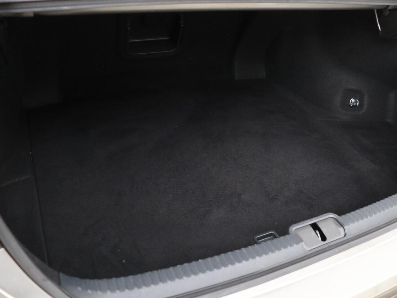 Lexus Es 300h Comfort Line | Schuifdak | Leder | Stoelverwarming | Adaptive cruise | Carplay | Camera | Memory | Keyless | Full LED