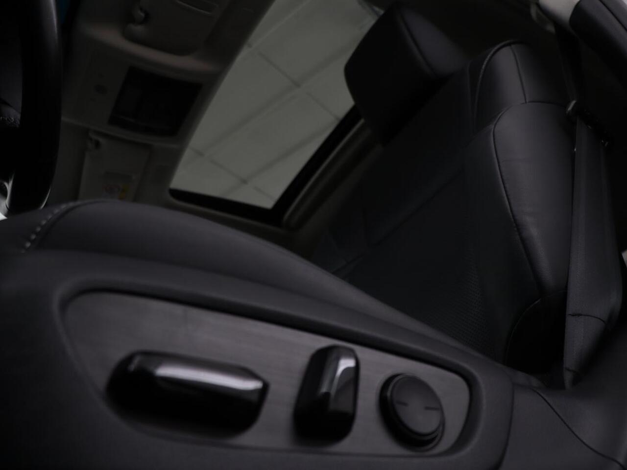 Lexus Es 300h Comfort Line | Schuifdak | Leder | Stoelverwarming | Adaptive cruise | Carplay | Camera | Memory | Keyless | Full LED