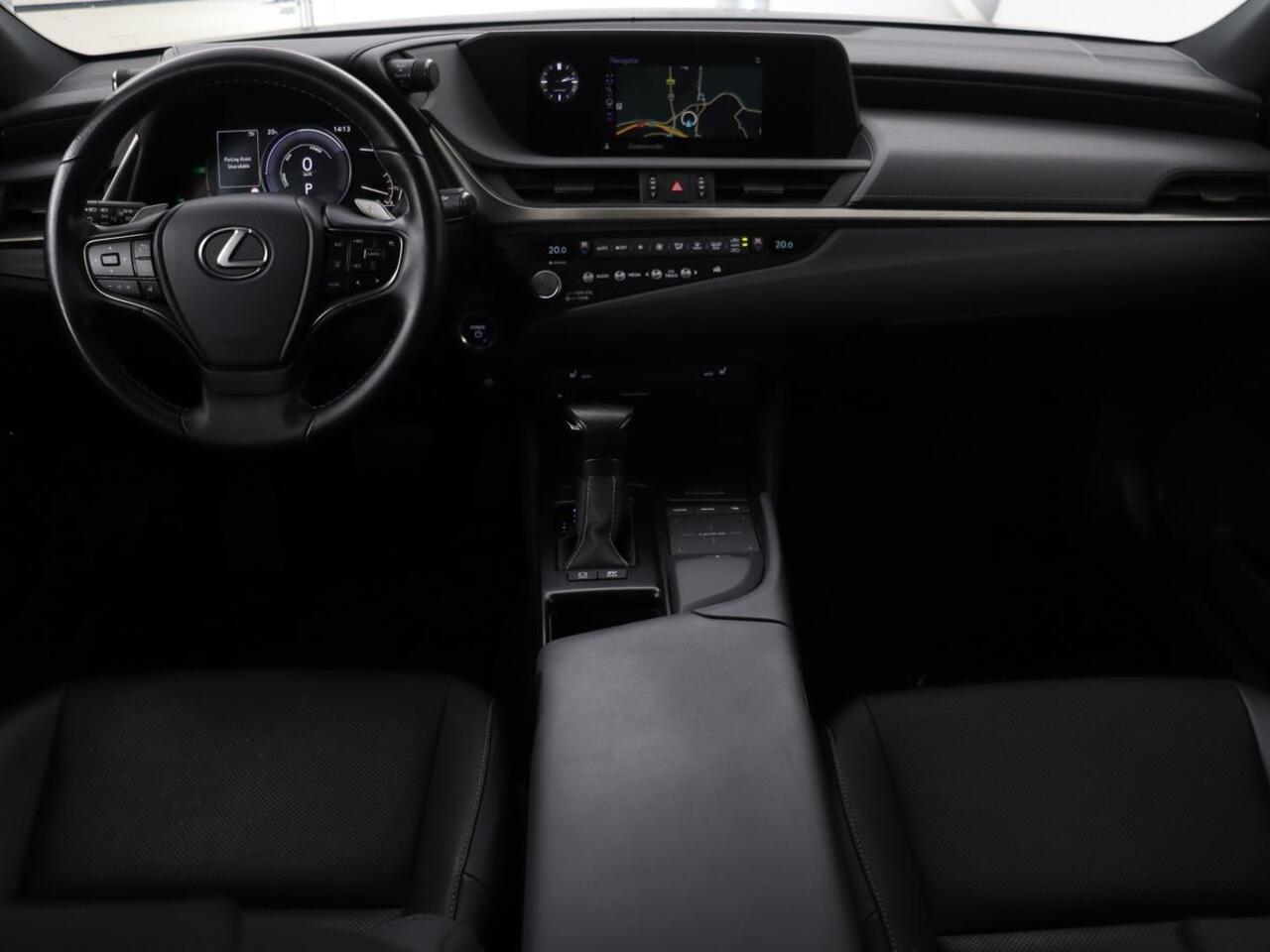 Lexus Es 300h Comfort Line | Schuifdak | Leder | Stoelverwarming | Adaptive cruise | Carplay | Camera | Memory | Keyless | Full LED