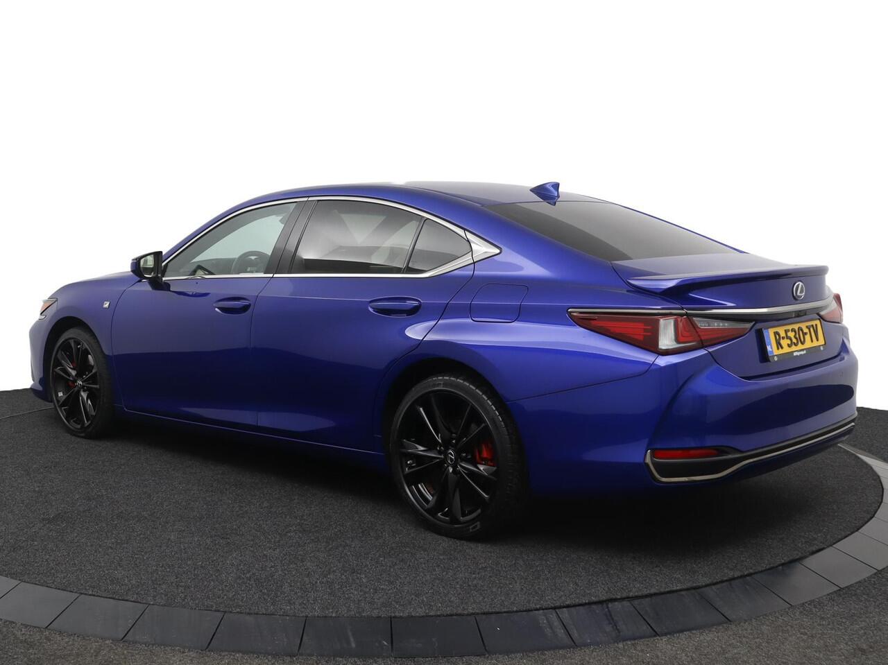 Lexus Es 300h F Sport Line | Mark Levinson | Adaptive Variable Suspension | Blade Scan Koplampen | Head-Up Display