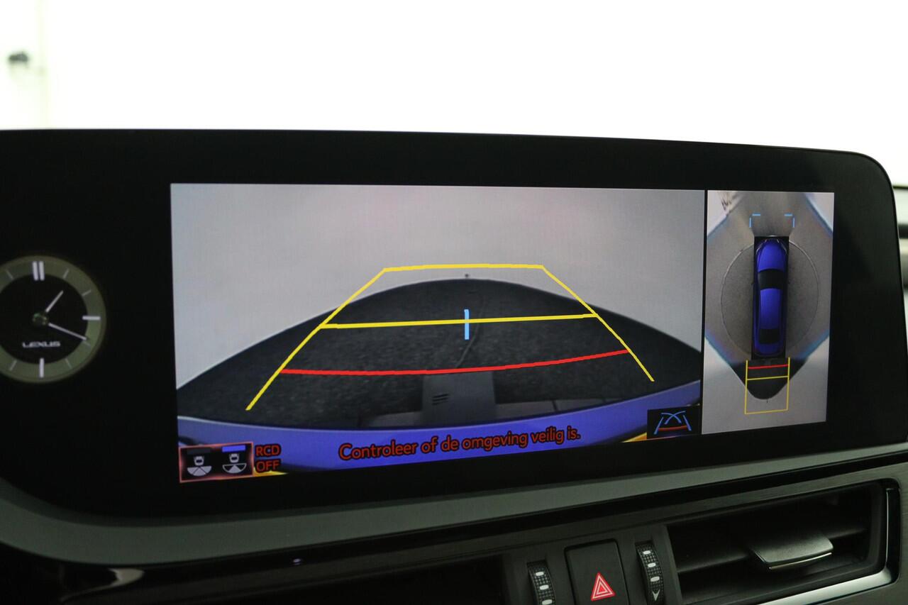 Lexus Es 300h F Sport Line | Mark Levinson | Adaptive Variable Suspension | Blade Scan Koplampen | Head-Up Display