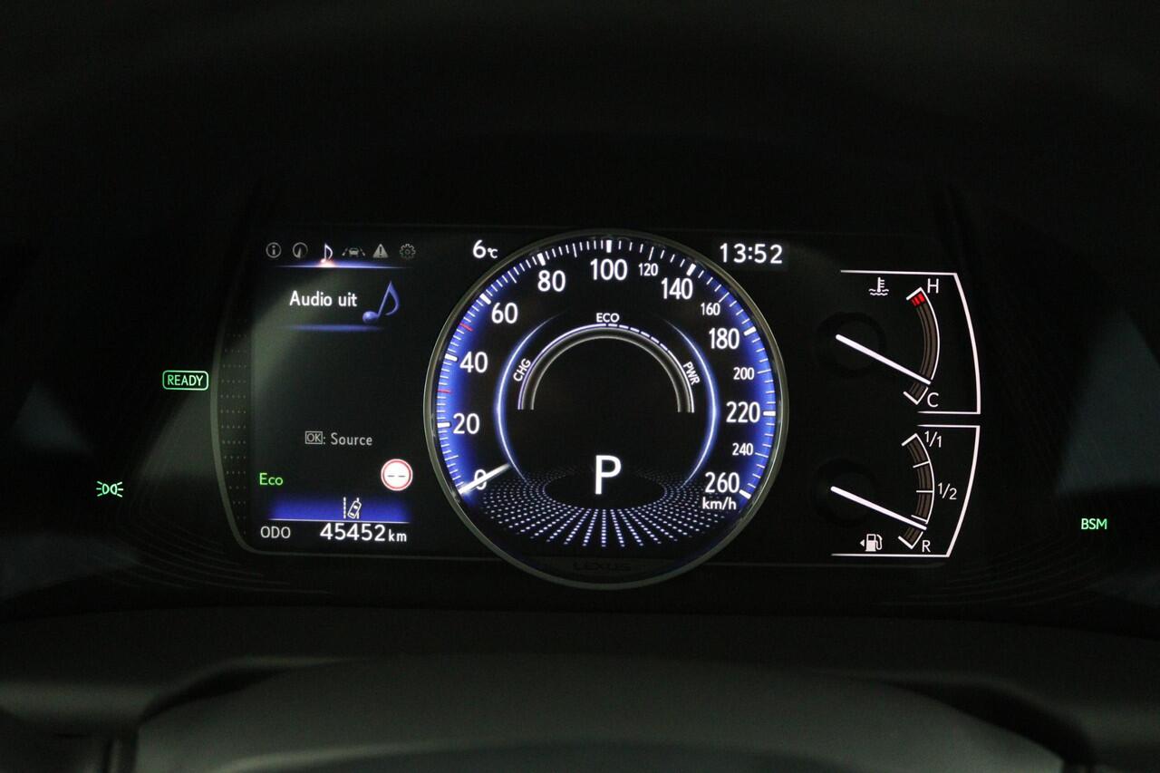 Lexus Es 300h Business Line | Apple Carplay & Android Auto | 18 Inch Lichtmetalen velgen | Stoel & Stuurwielverwarming