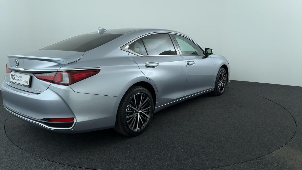 Lexus Es 300h 35th Edition