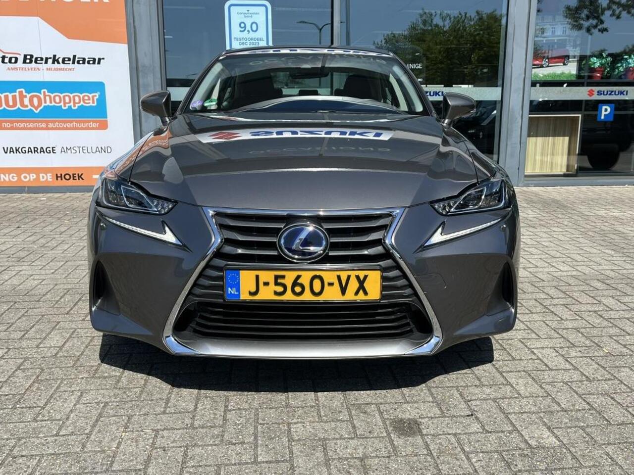Lexus IS 300h Hybrid Business Line Pro | NL Auto | Dealer onderhouden