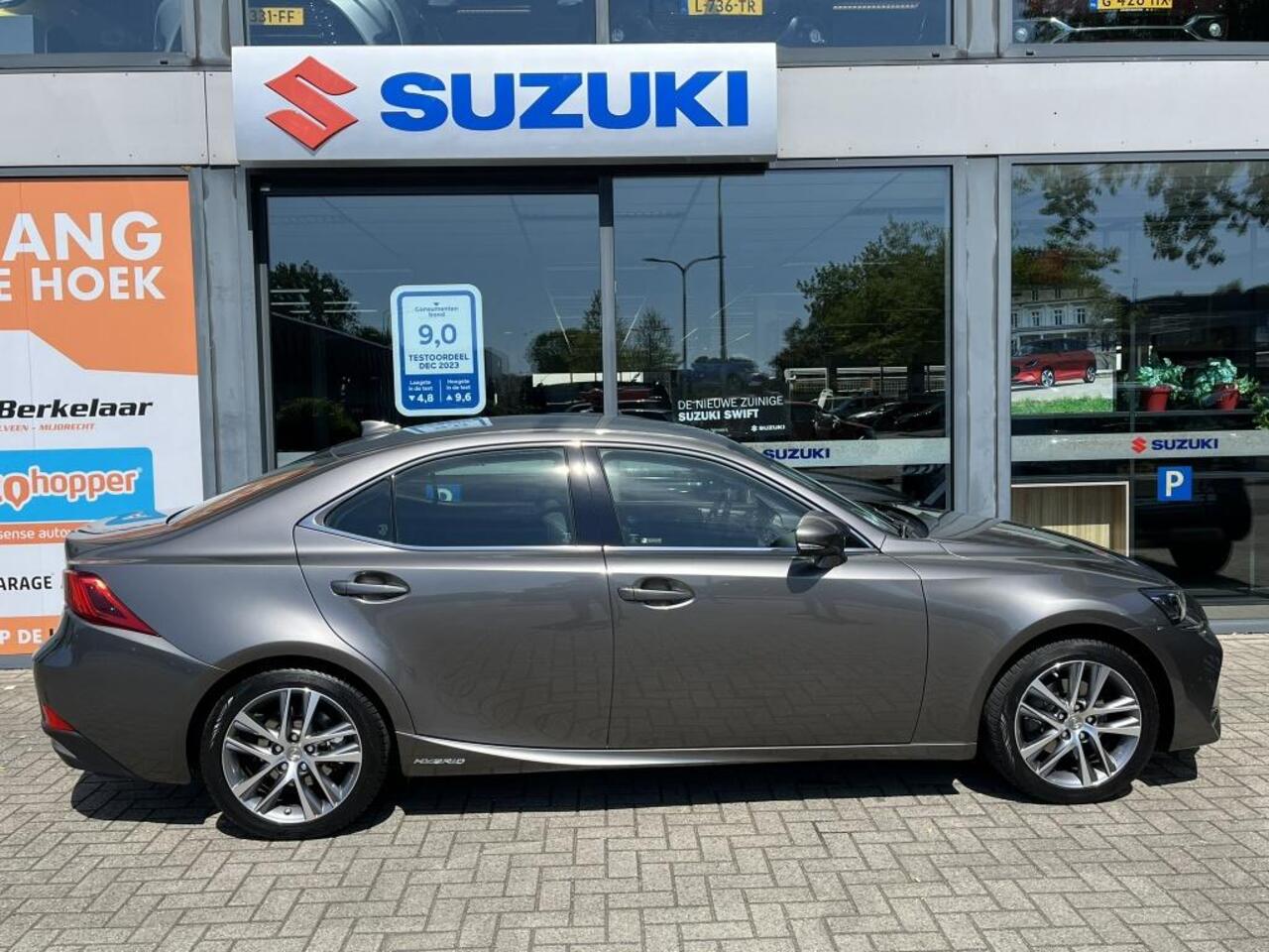 Lexus IS 300h Hybrid Business Line Pro | NL Auto | Dealer onderhouden