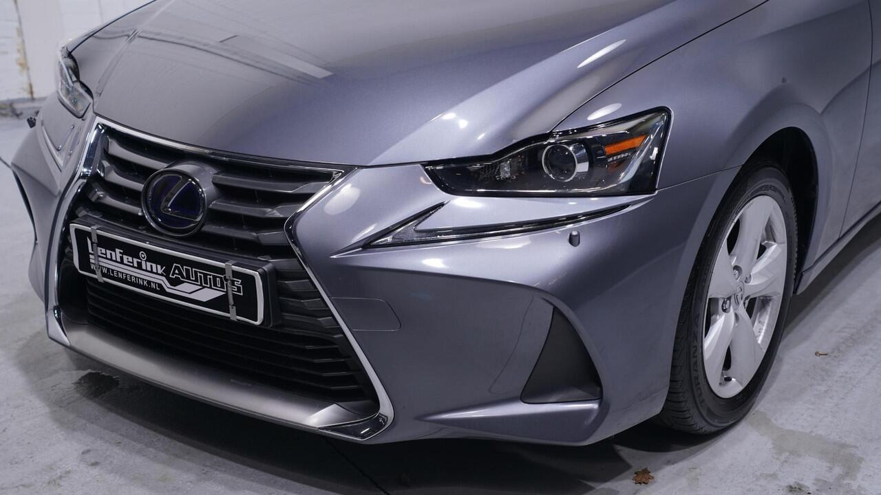 Lexus IS 300h Hybrid Navi Leder Clima Led koplampen PDC NAP Rijklaar!